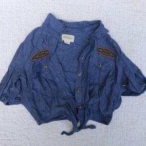 🦋 OBEY cute button up with embroidery